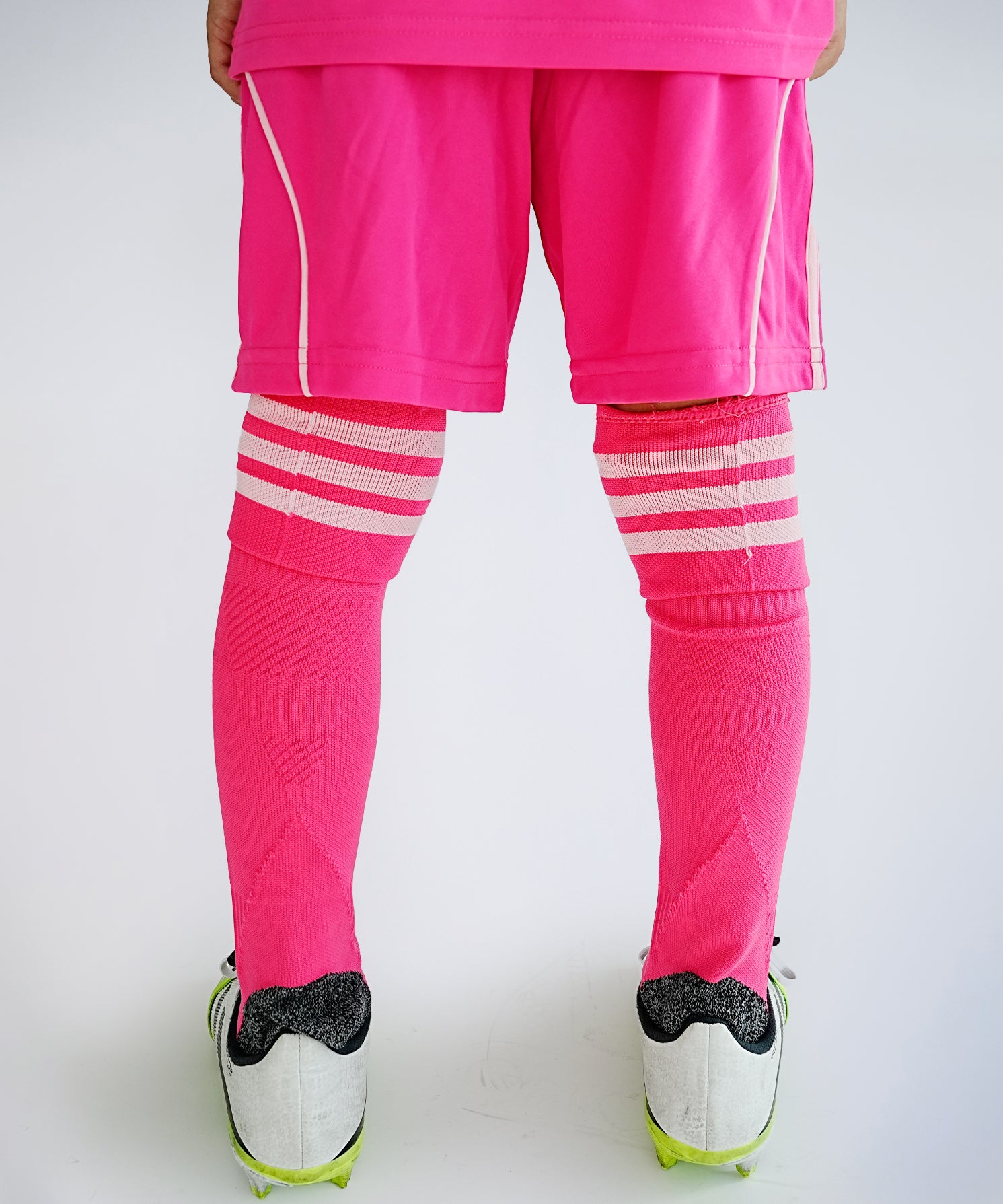 4_equipacion_medias_espaldas.jpg