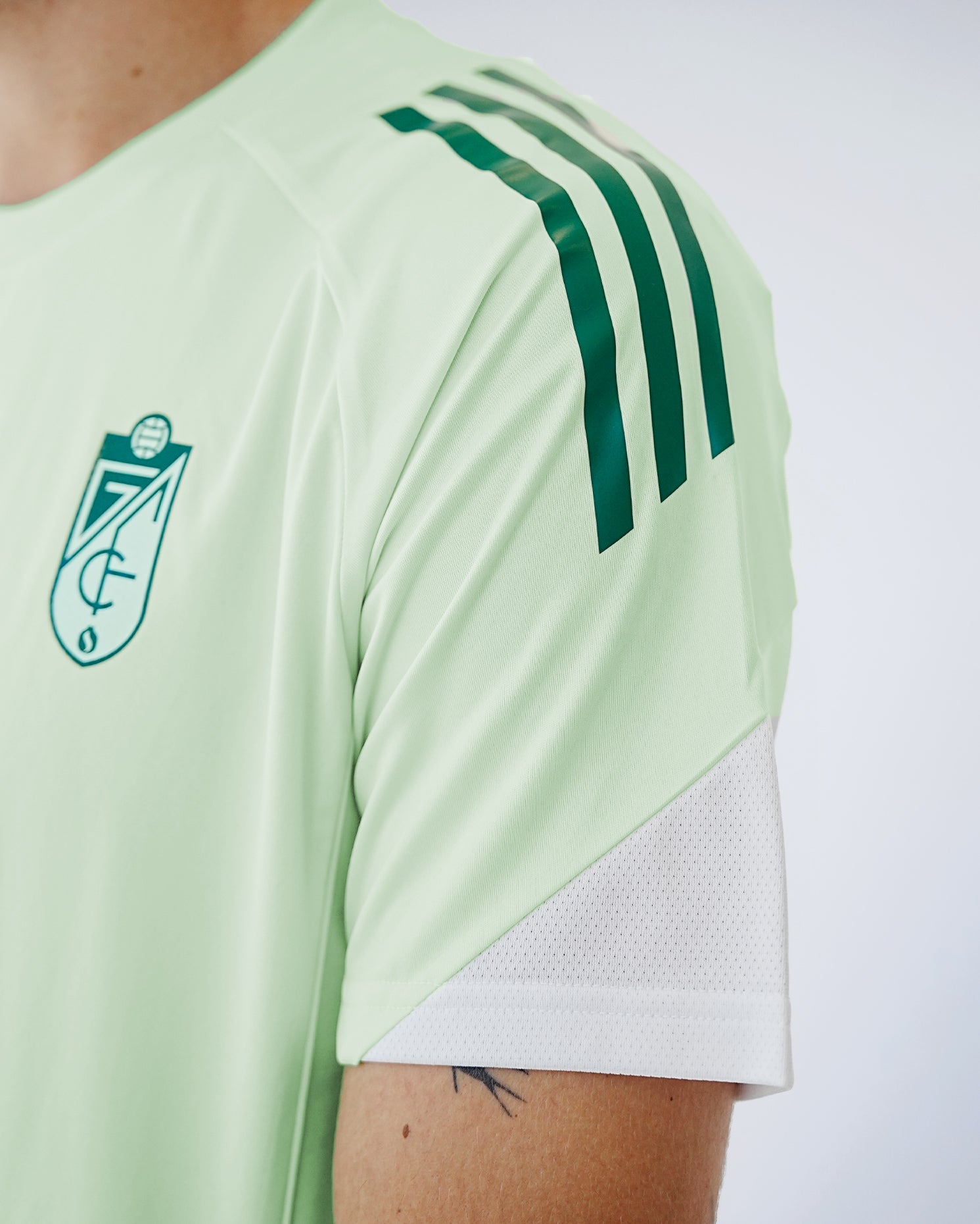 Camiseta Cápsula Hombre adidas 25-26