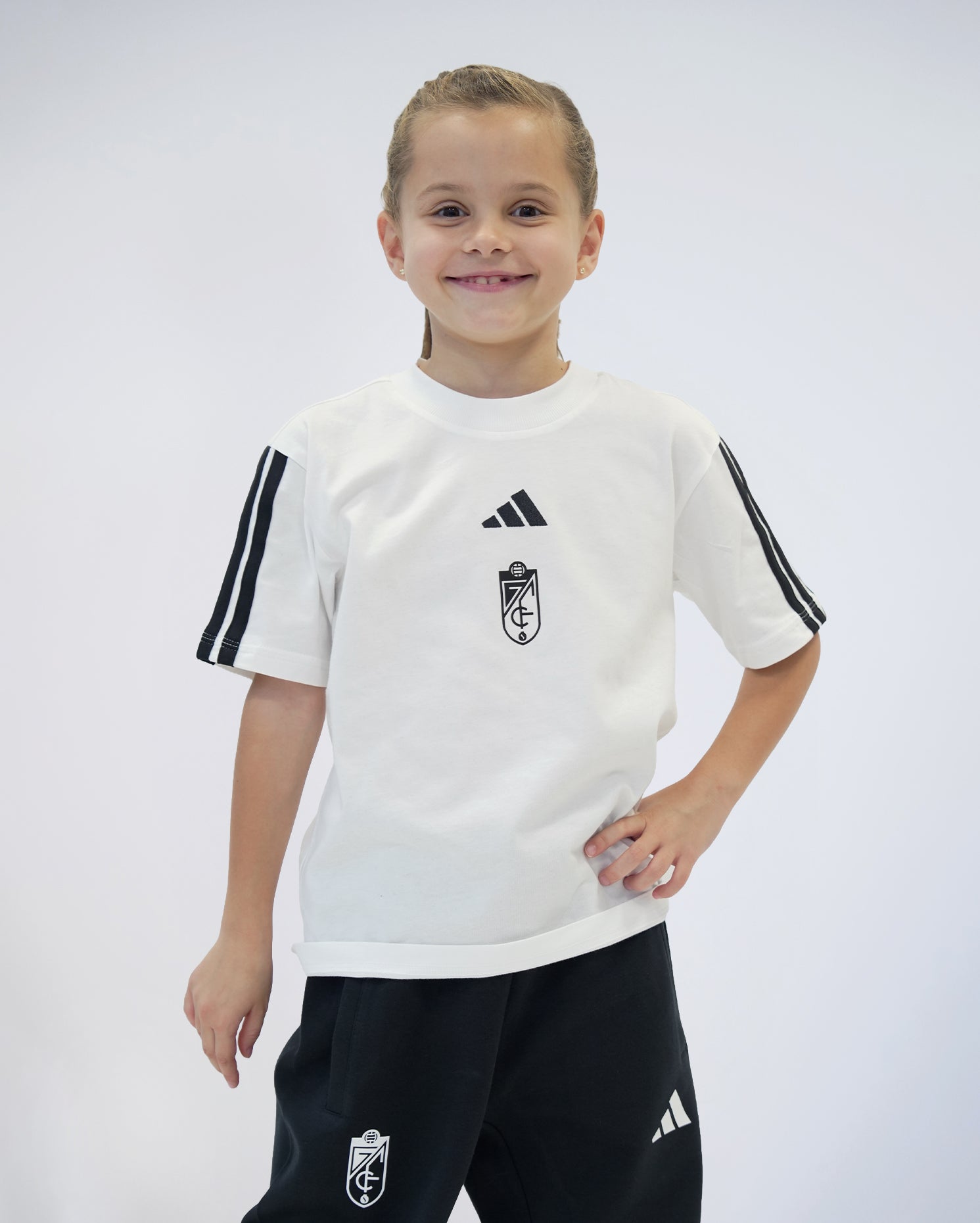 Camiseta ESS Blanco Niño adidas 25-26