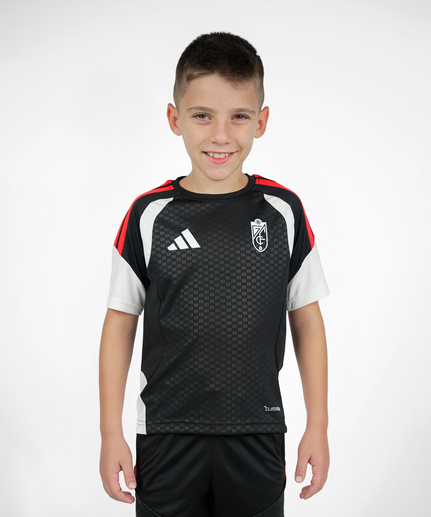 CAMISETA_NEGRA_FRONTAL.jpg
