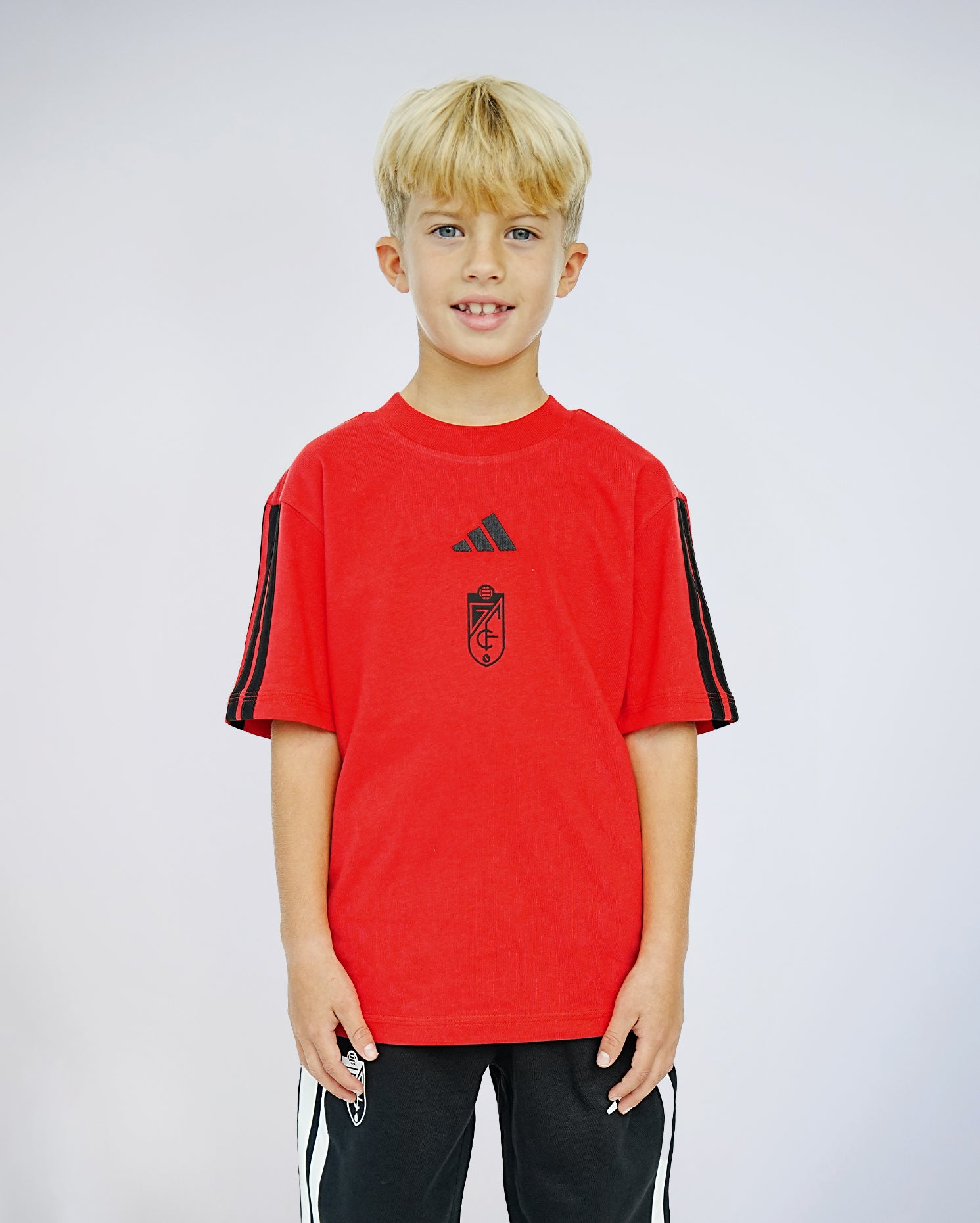 Camiseta ESS Roja Niño adidas 25-26