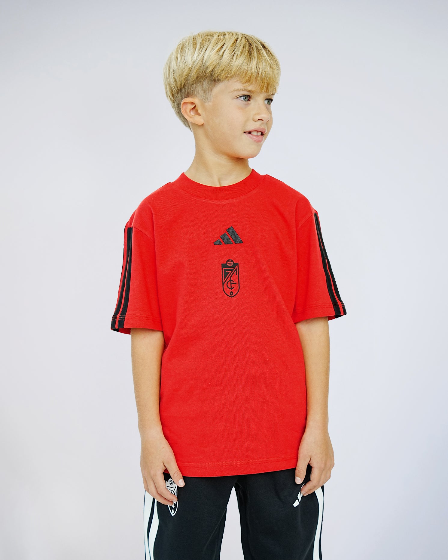 Camiseta ESS Roja Niño adidas 25-26