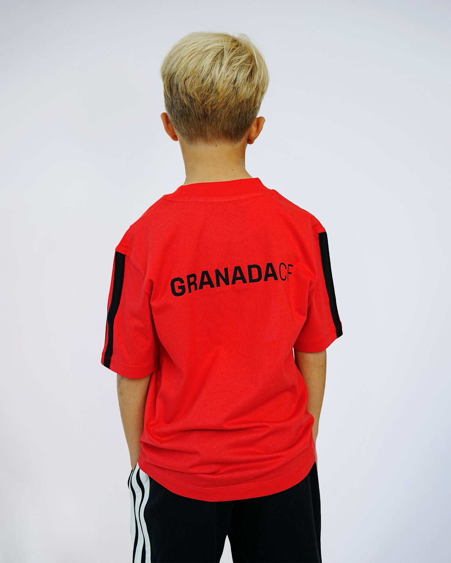 Camiseta ESS Roja Niño adidas 25-26