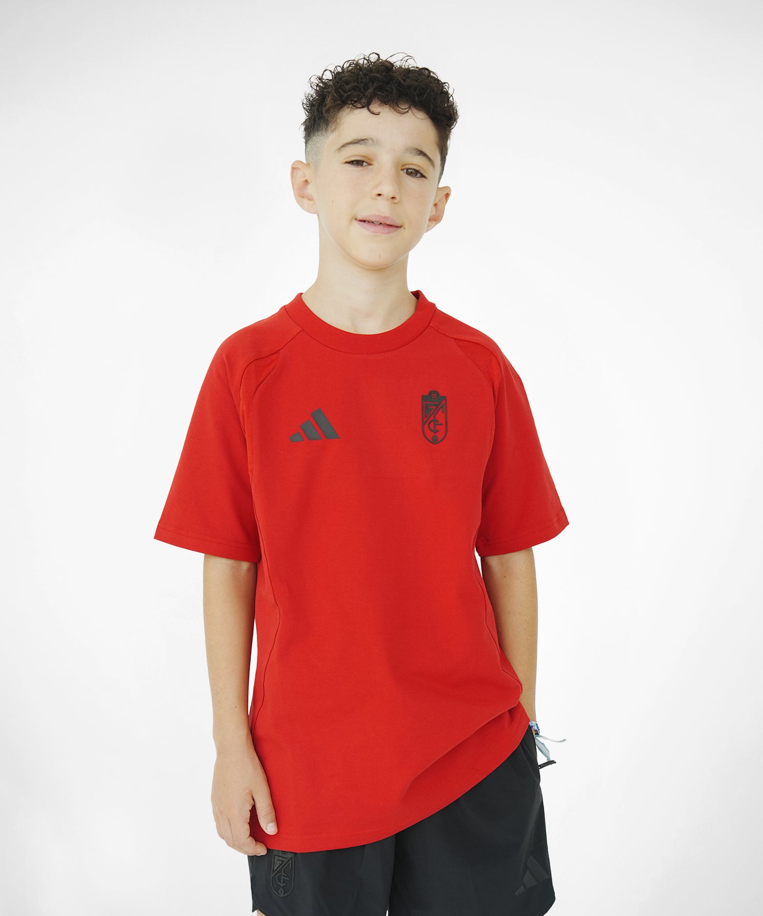 CAMISETA_ROJA_FRONTAL_b1ce0908-6541-4534-ab21-2b541003d34e.jpg