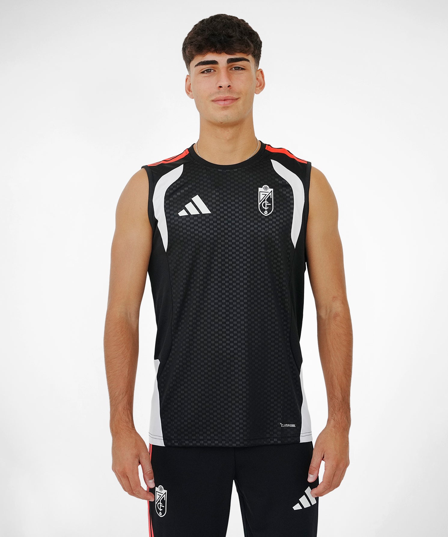 CAMISETA_TIRANTES_NEGRA.jpg