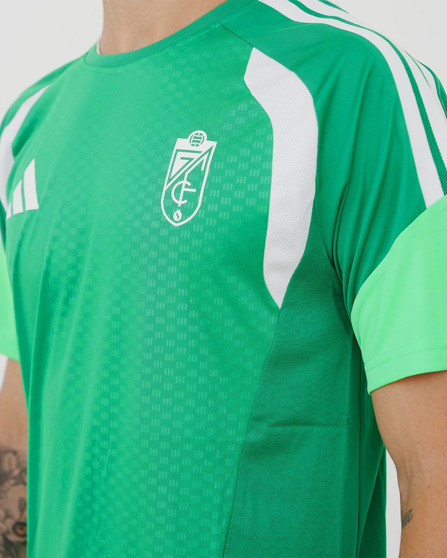 Camiseta Entreno Verde Hombre adidas 26-27