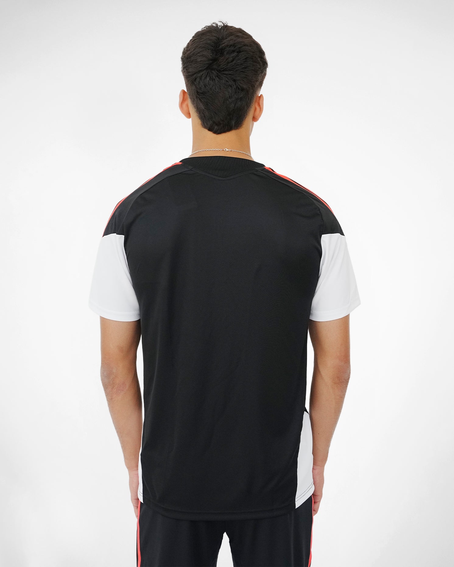 Camiseta Entreno Negra Hombre adidas 26-27