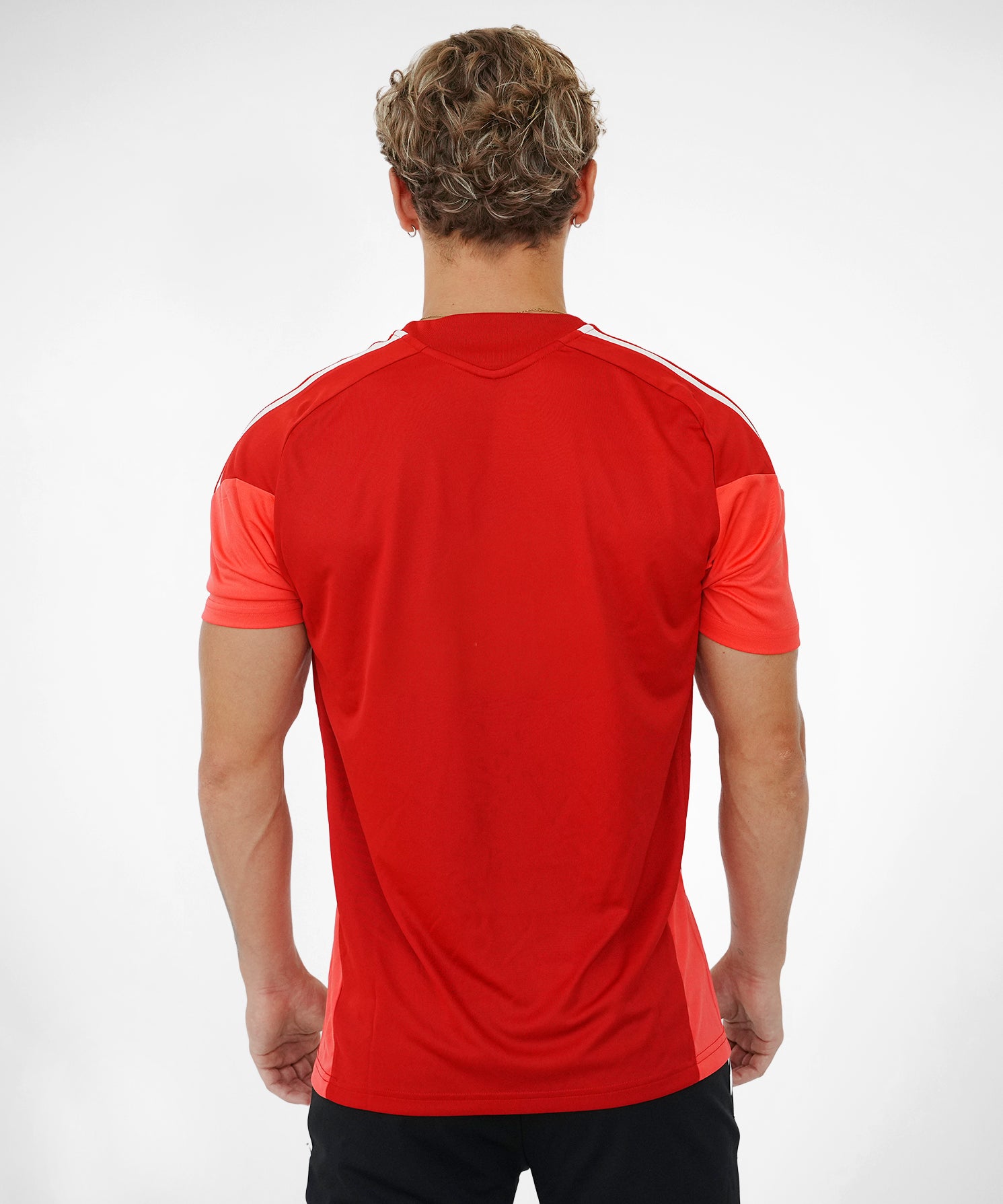 CAMISETA_TRAINING_ROJA_ESPALDA.jpg