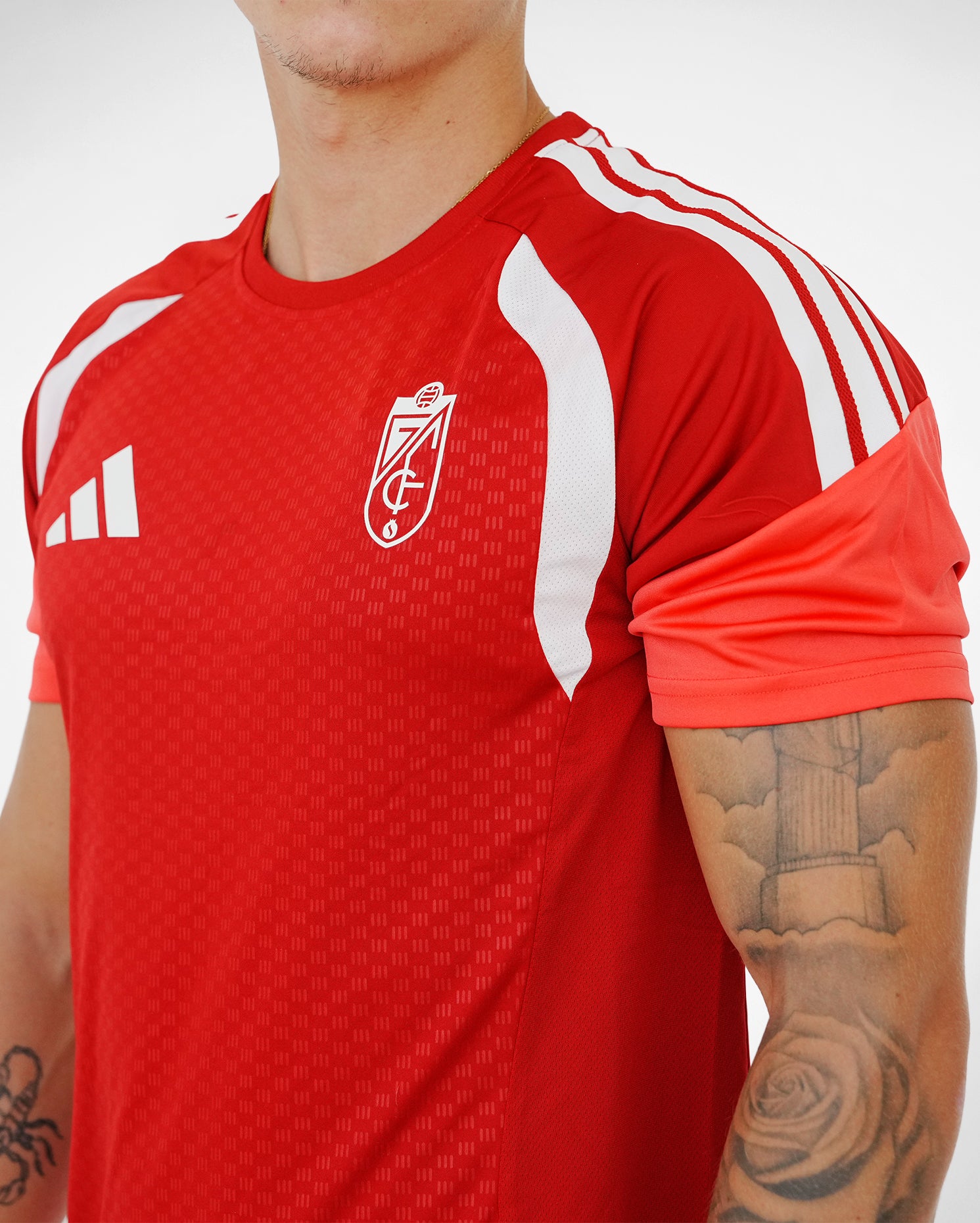 Camiseta Entreno Roja Hombre adidas 26-27