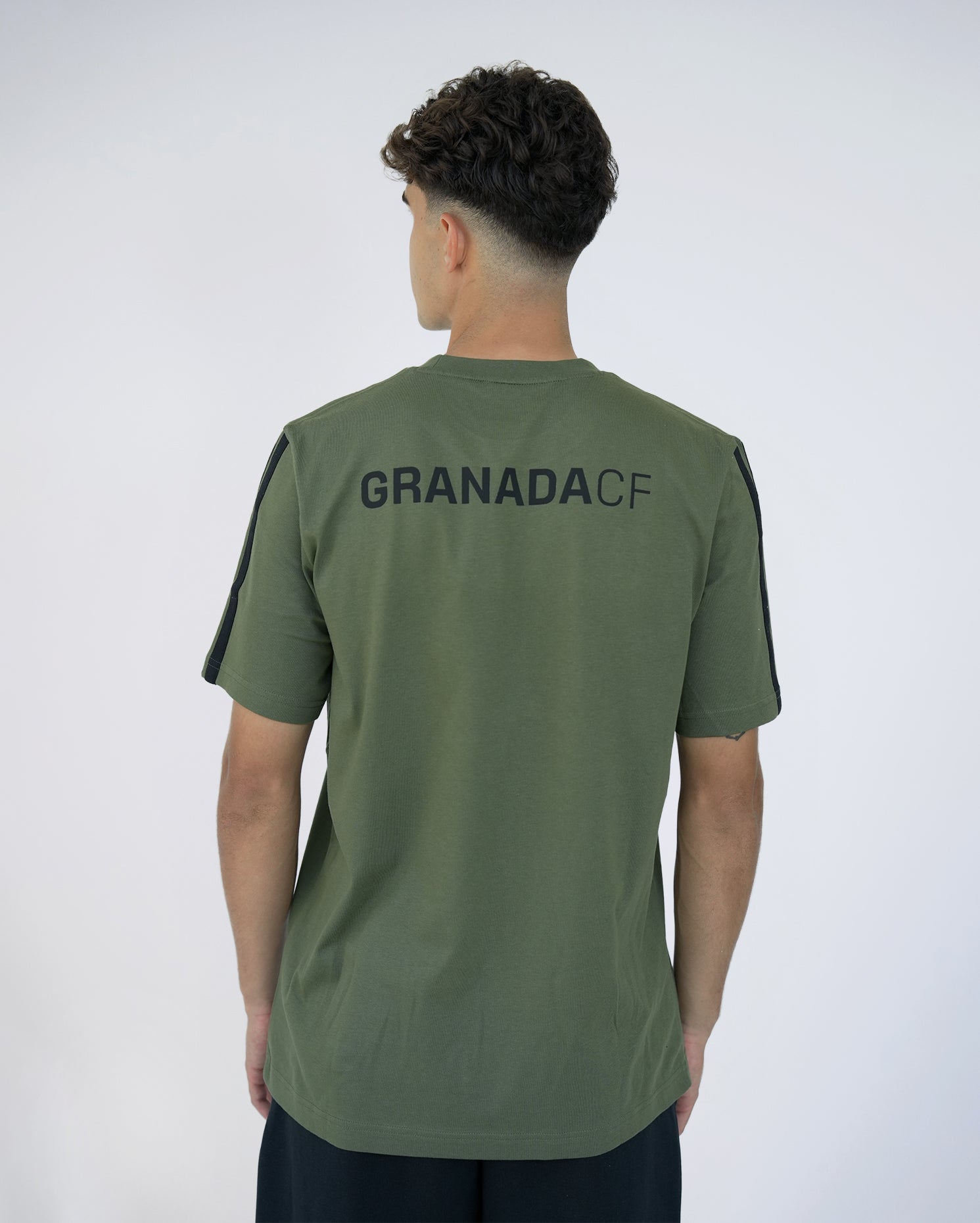 Camiseta ESS Kaki Hombre adidas 25-26