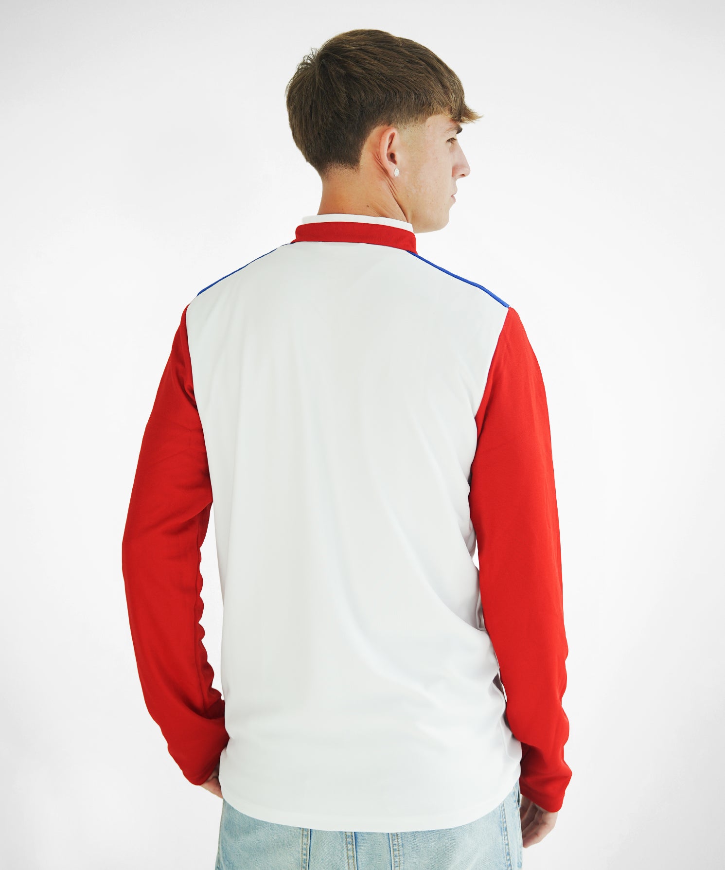 CHAQUETA_BLANCA_ESPALDA.jpg