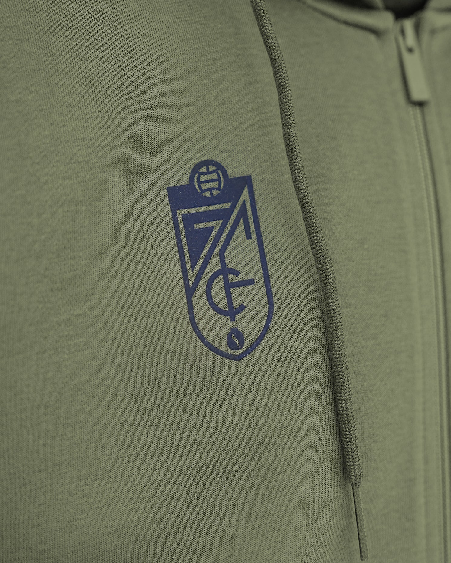 Chaqueta ESS Kaki Hombre adidas 25-26