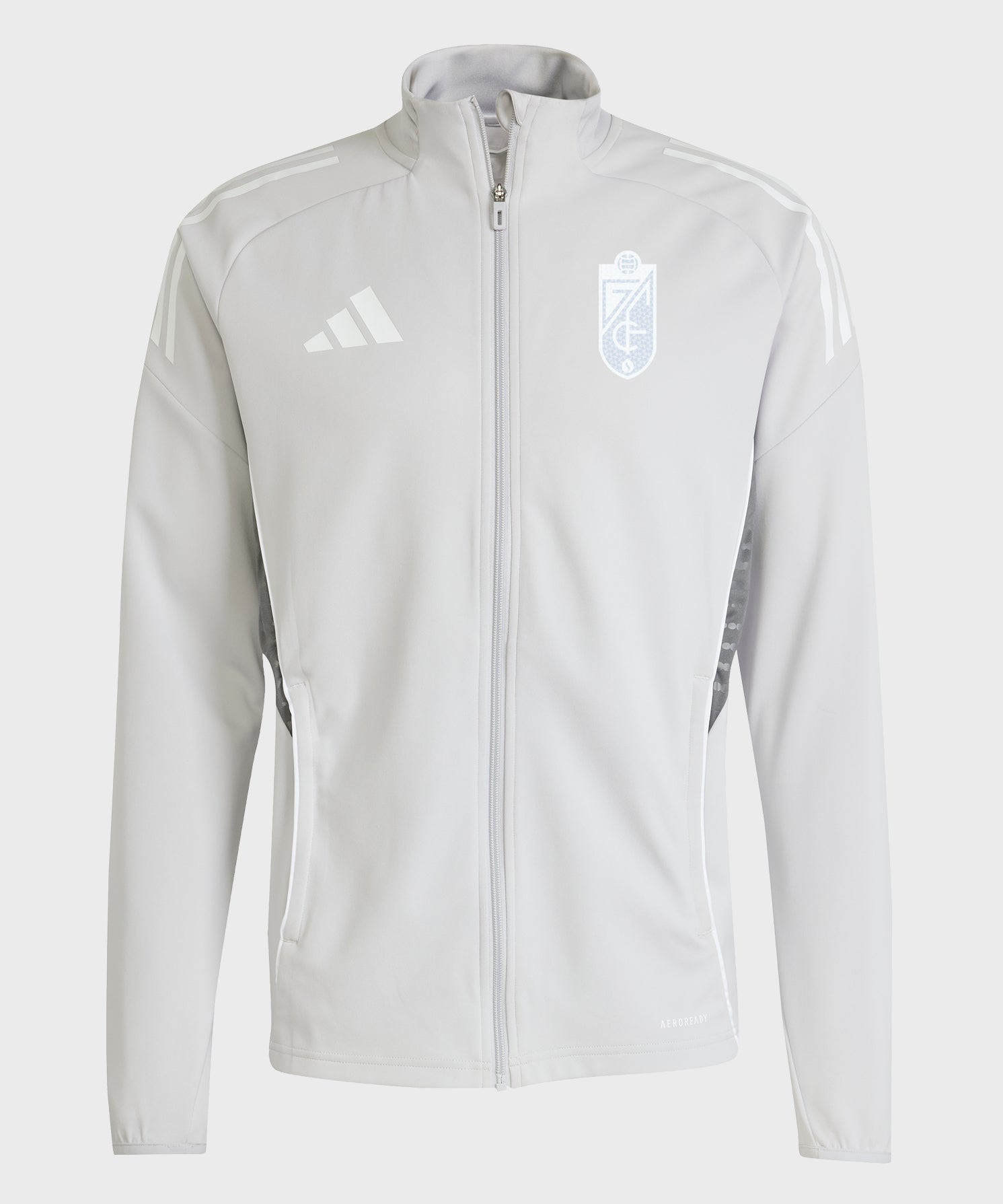 Chaquetachandaljugadorgris_37120ed4-de78-402b-af1d-95265cc1033e.jpg