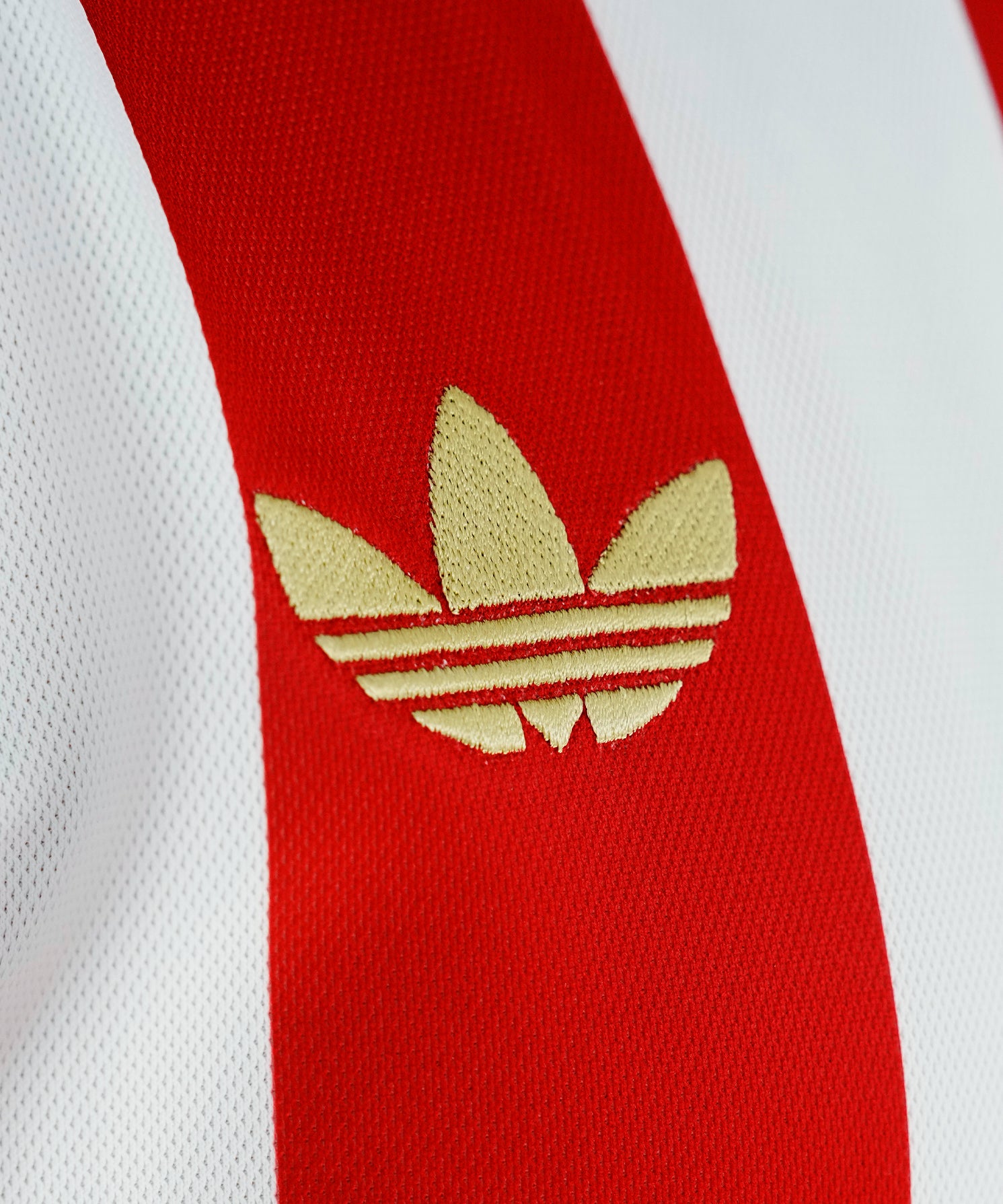 DETALLE_ADIDAS.jpg