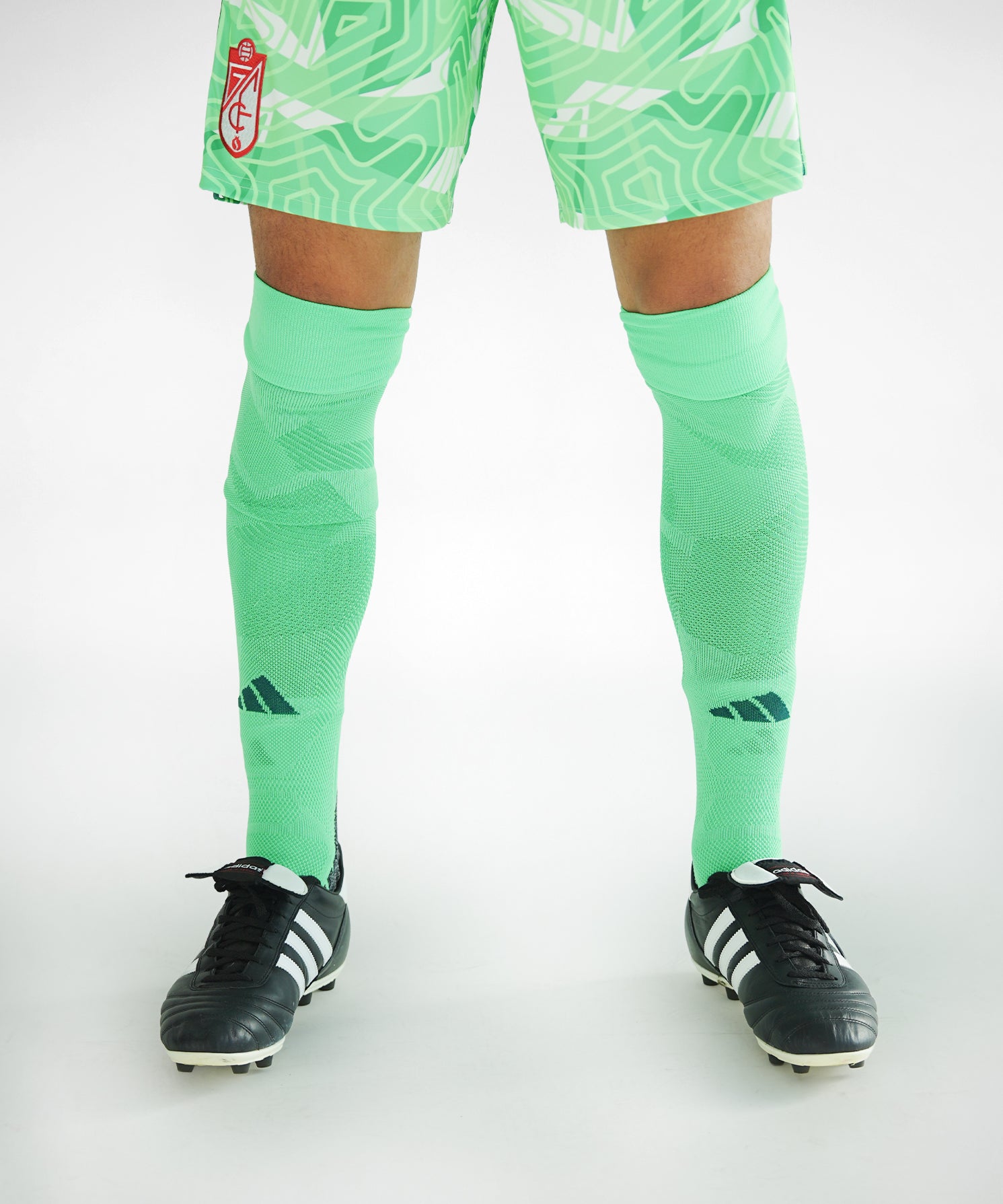 MEDIAS_FRONTAL_67bca8a4-1389-4f15-8775-b44ff18ada42.jpg