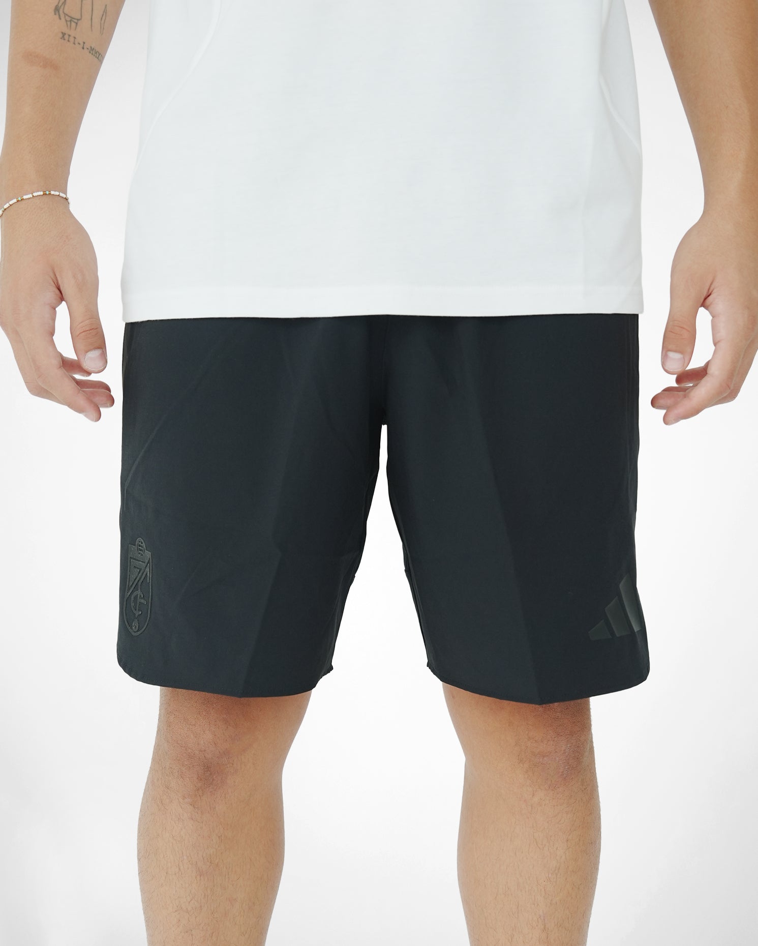 Bermuda Travel Negra Hombre adidas 26-27