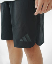 Bermuda Travel Negra Hombre adidas 26-27