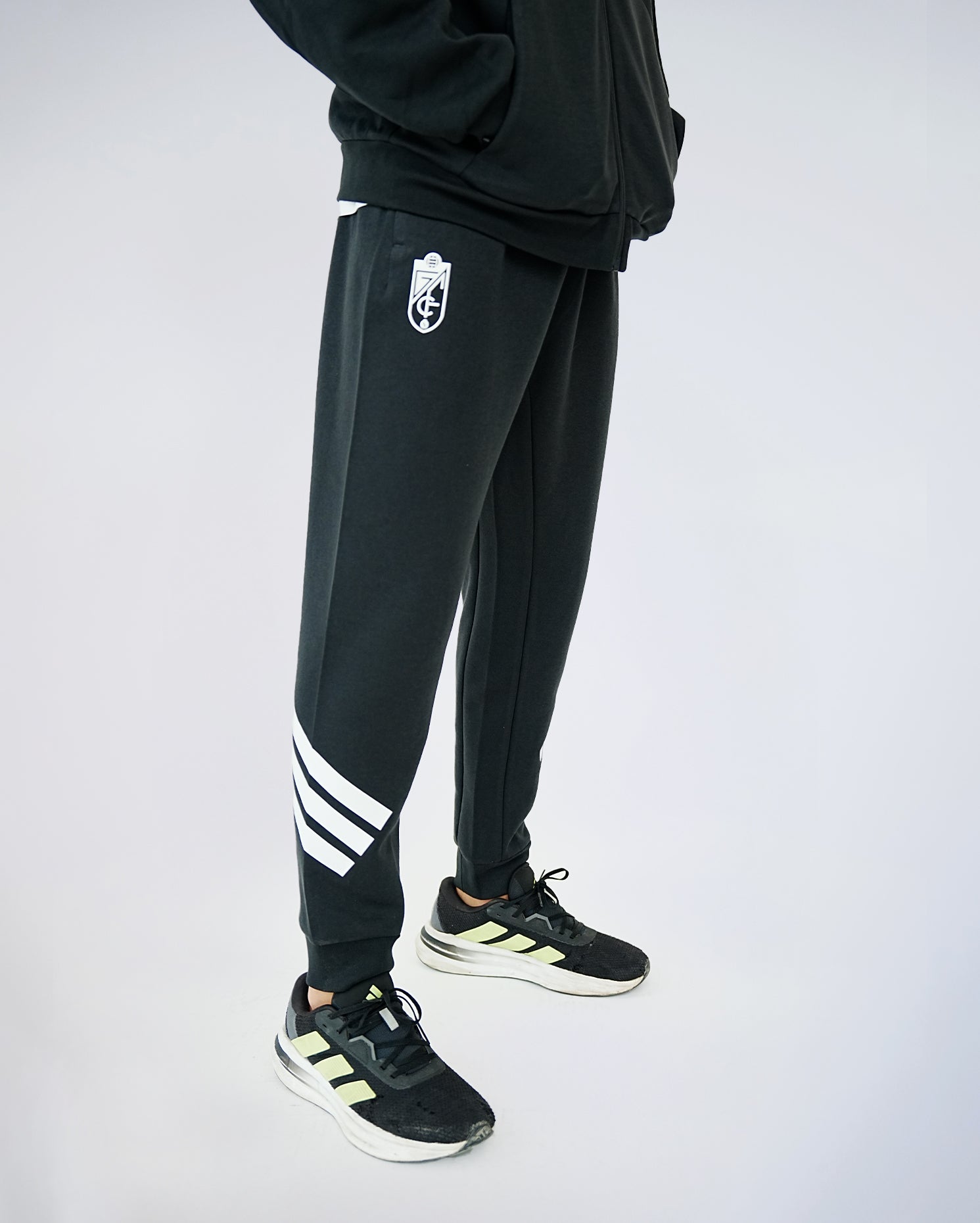 Pantalón FI Negro Hombre adidas 25-26