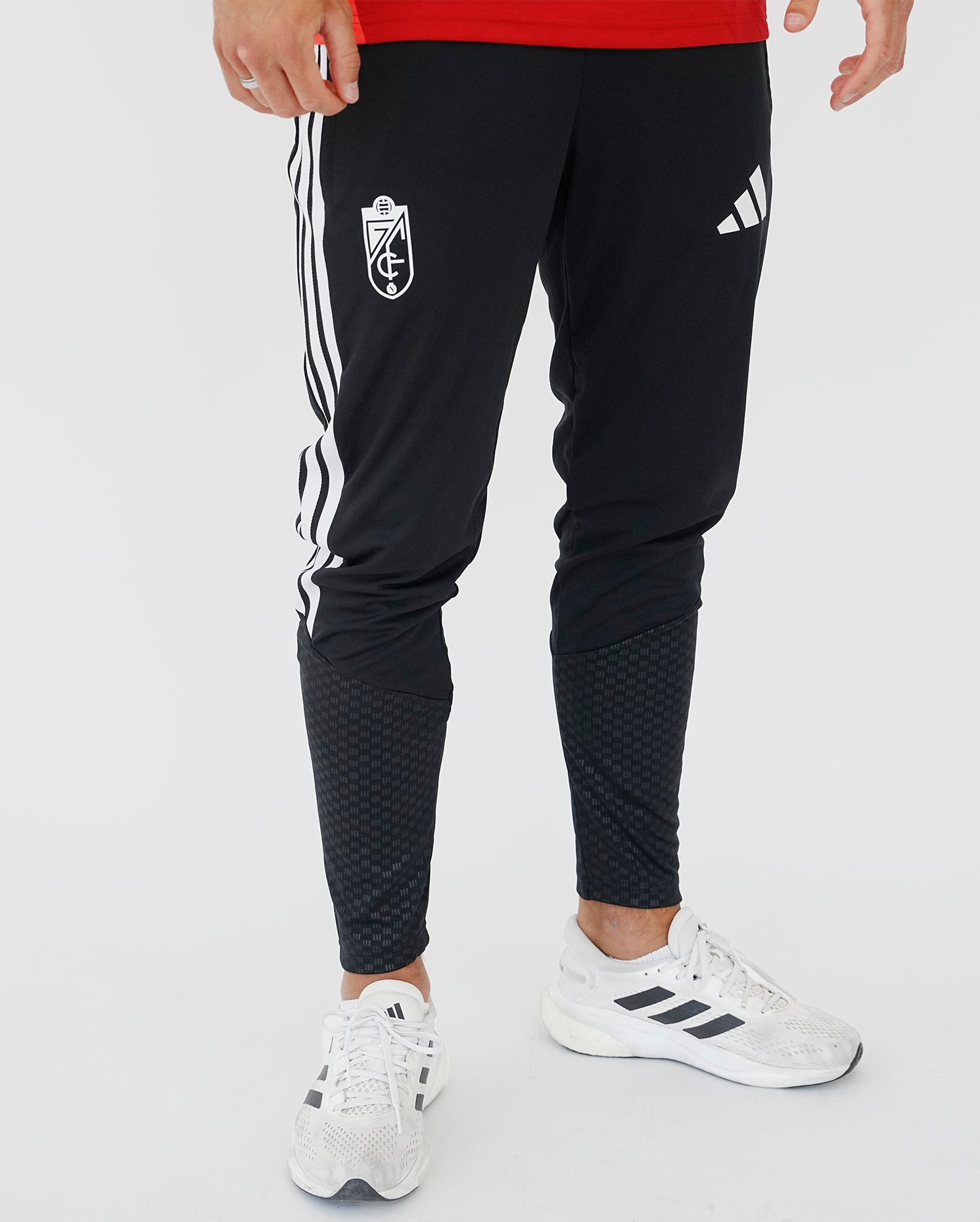 Pantalón Largo Chándal Staff Hombre adidas 26-27