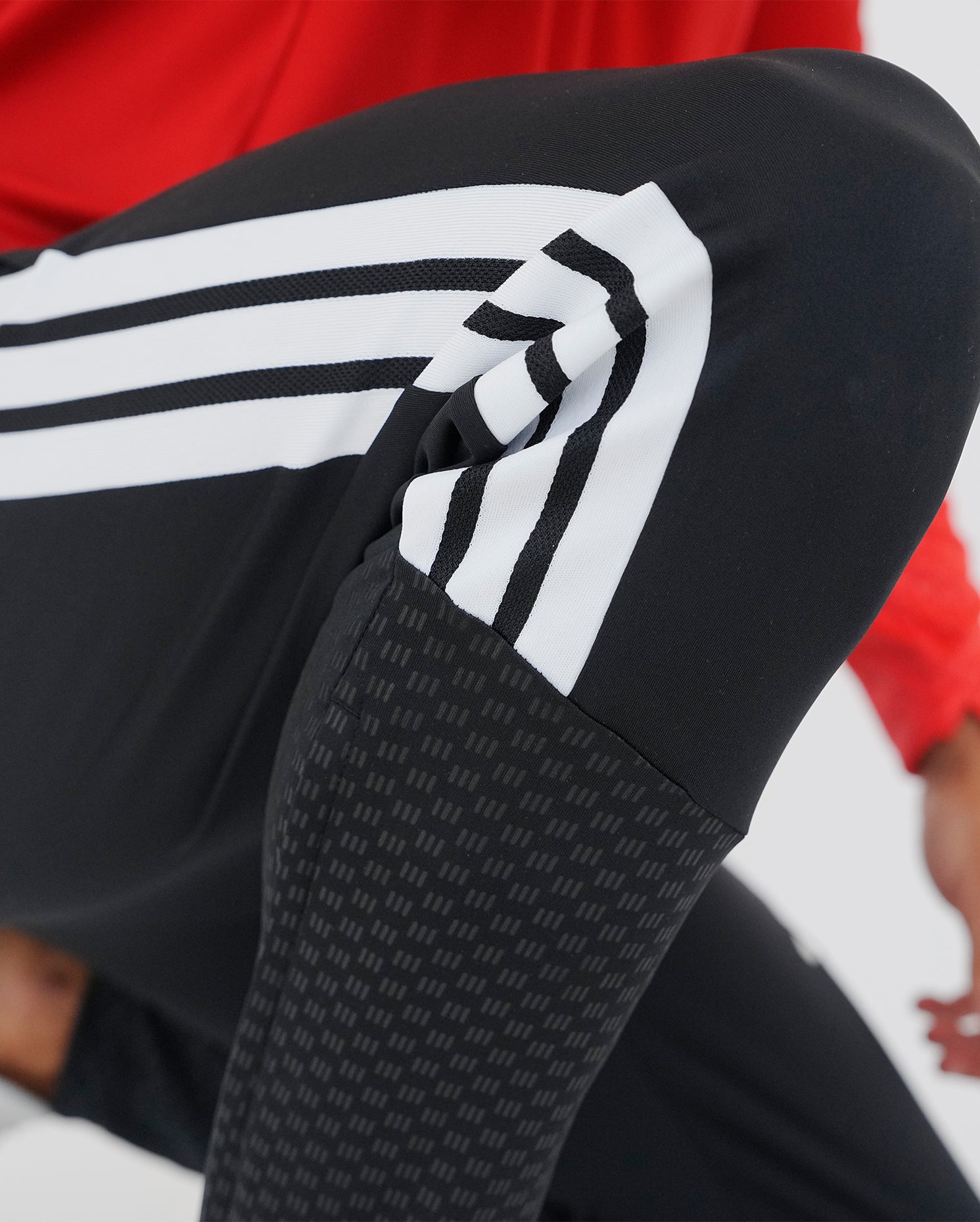 Pantalón Largo Chándal Staff Hombre adidas 26-27