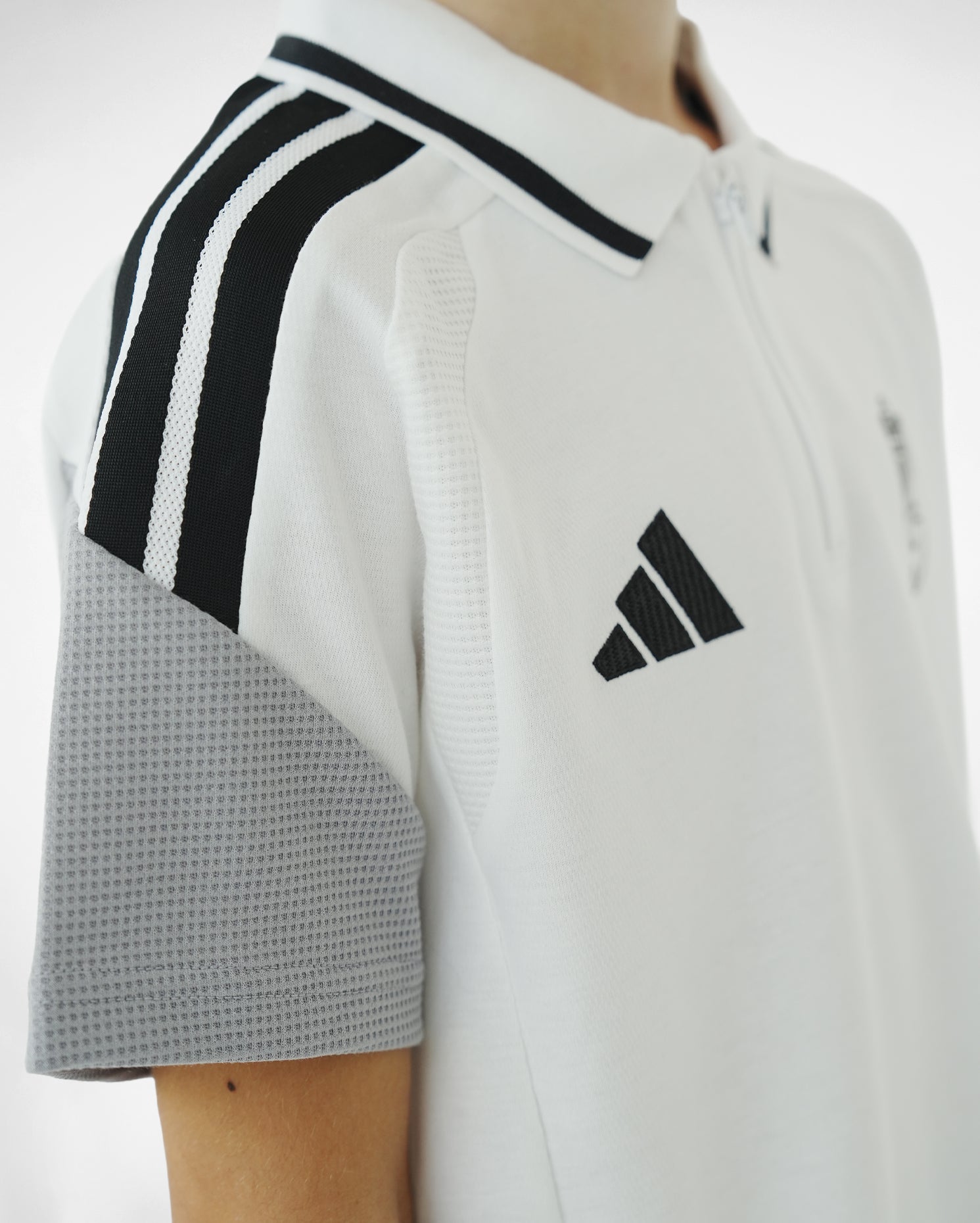Polo Blanco Niño adidas 26-27