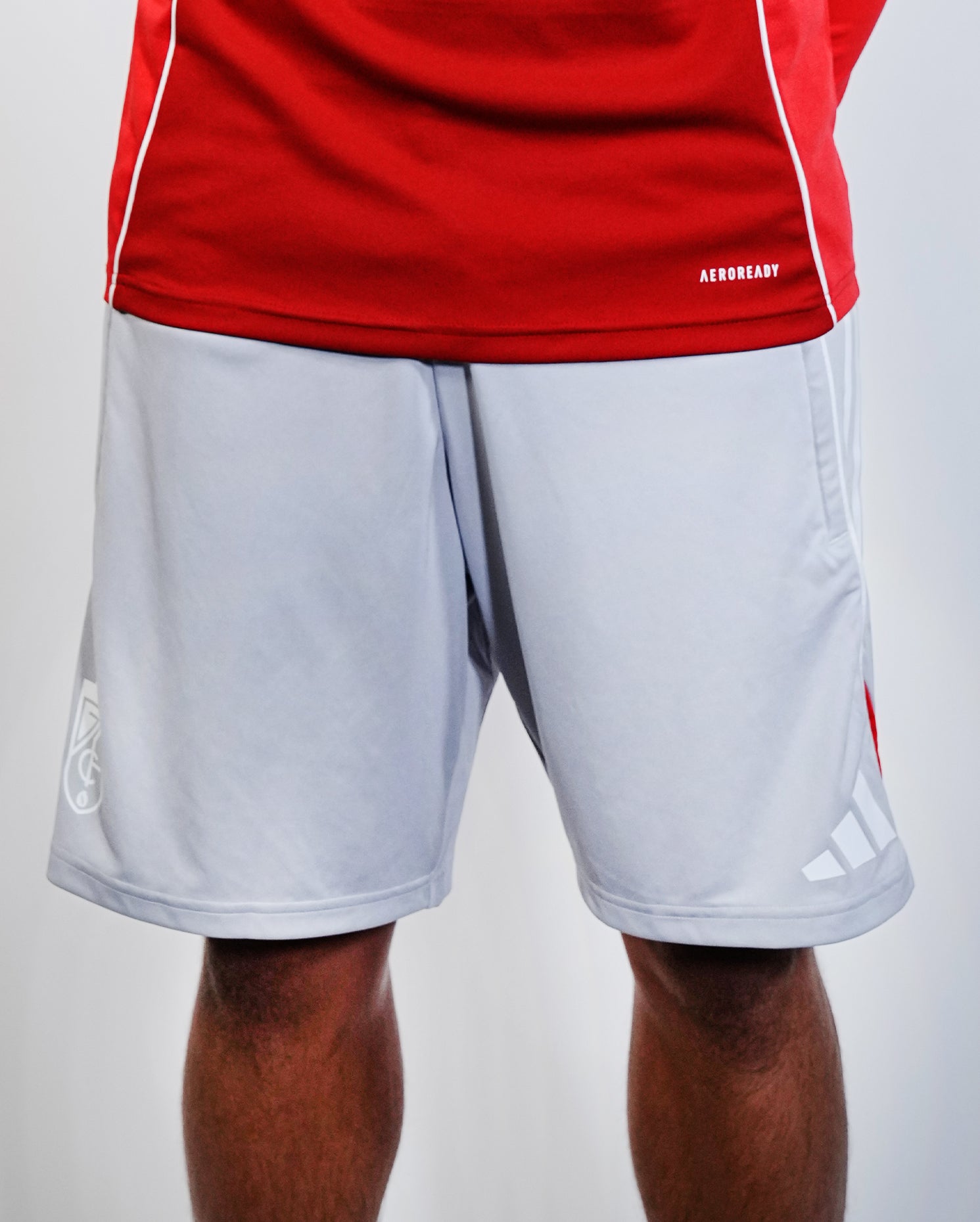 Pantalón Corto Entreno Gris Hombre adidas 25-26
