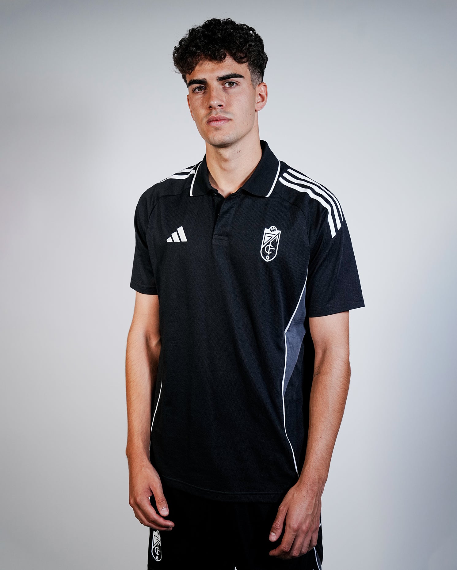 Polo Negro Hombre adidas 25-26