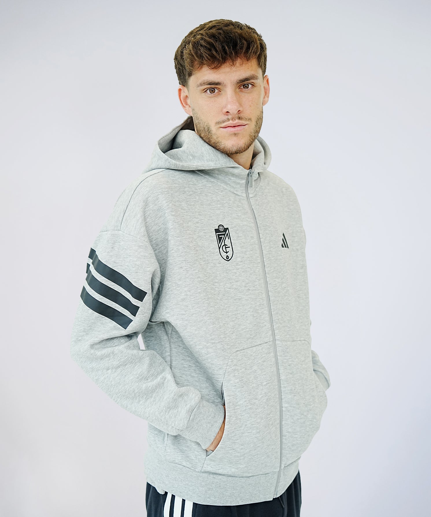 SUDADERA_GRIS_3.jpg