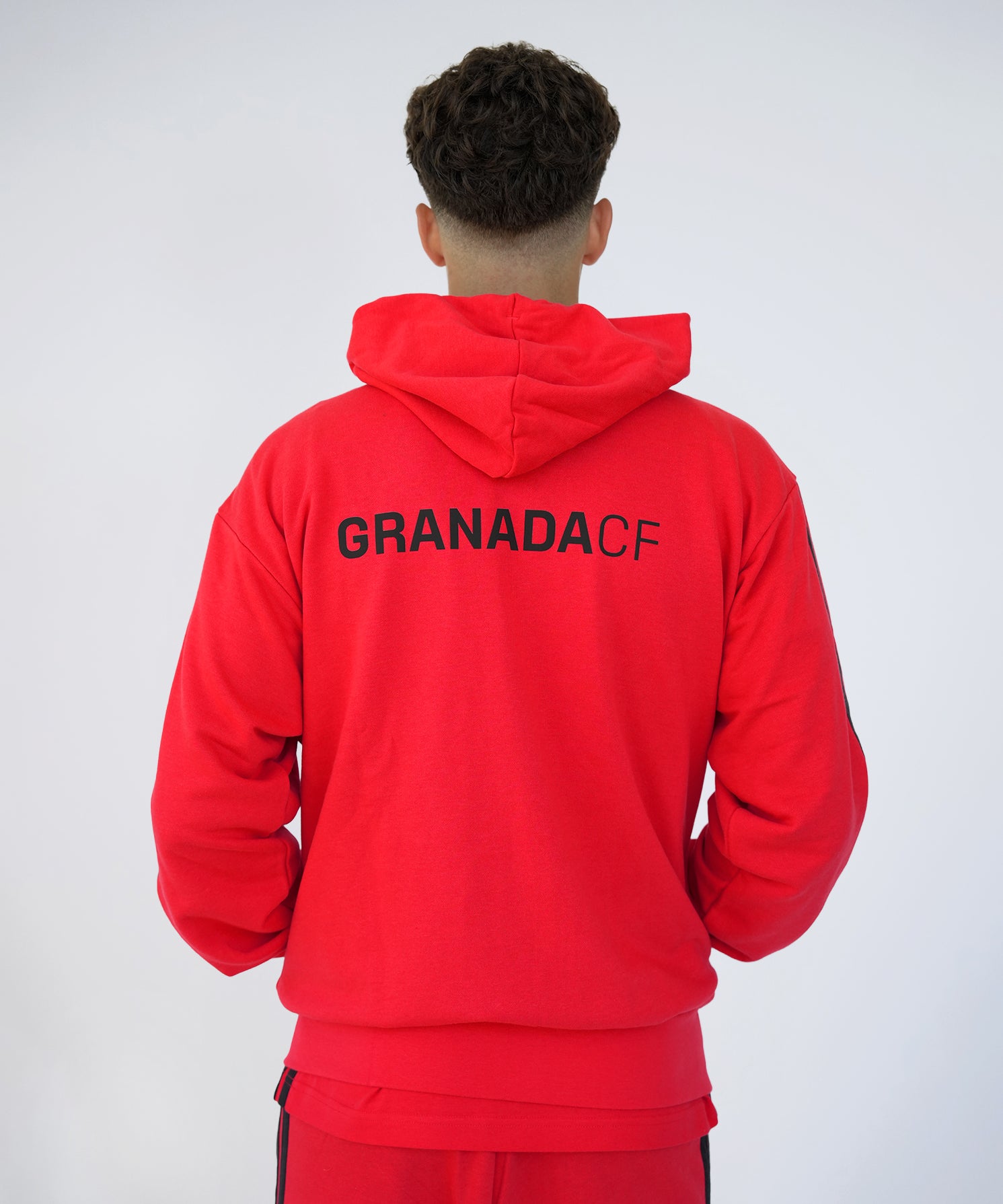 SUDADERA_ROJA_ESPALDA_2d036610-3403-40ae-8719-ae02cc06c8b3.jpg