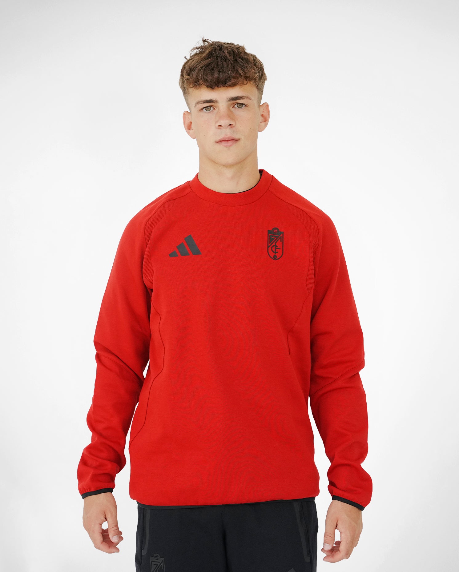 Sudadera Travel Roja Hombre adidas 26-27