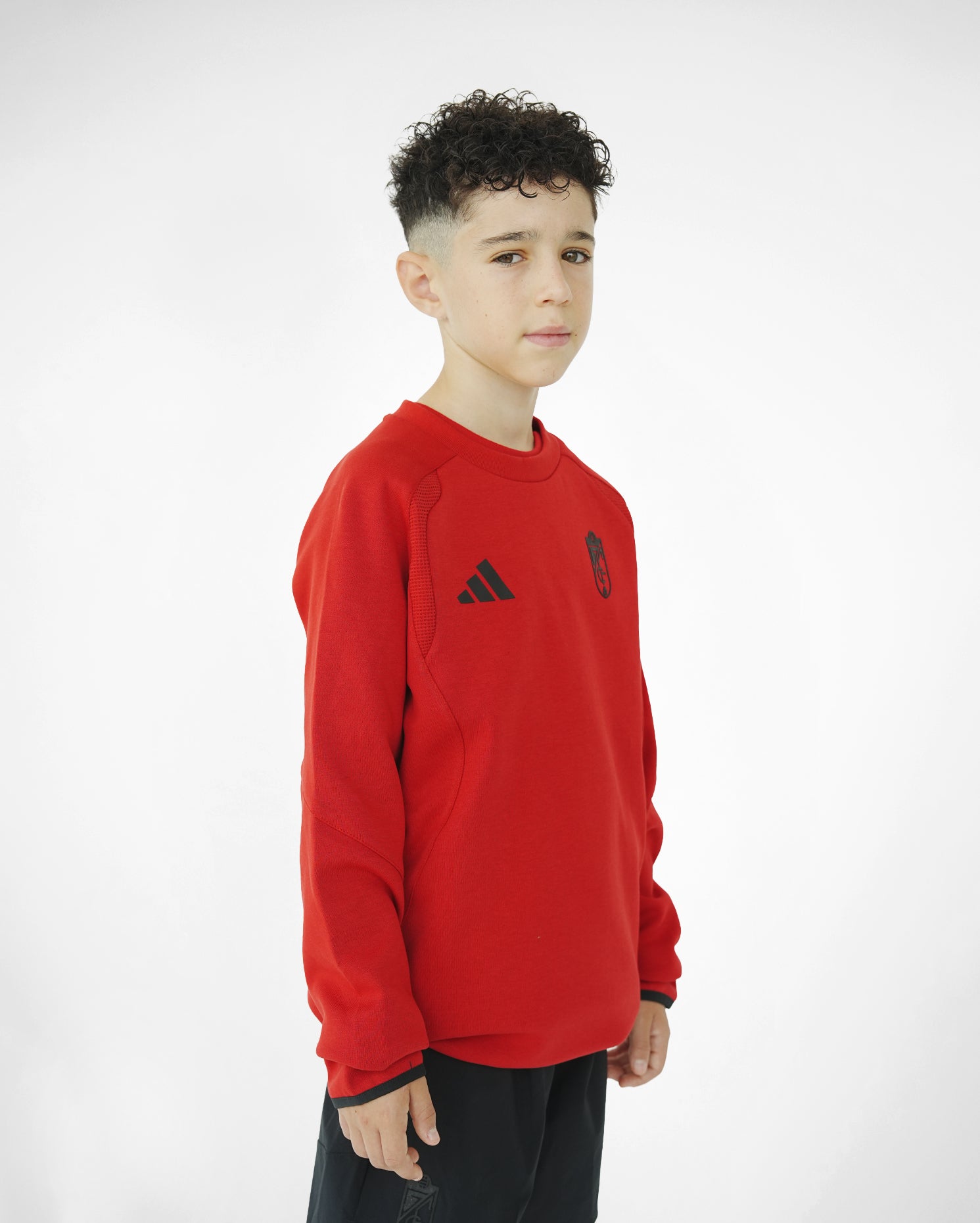 Sudadera Travel Roja Niño adidas 26-27