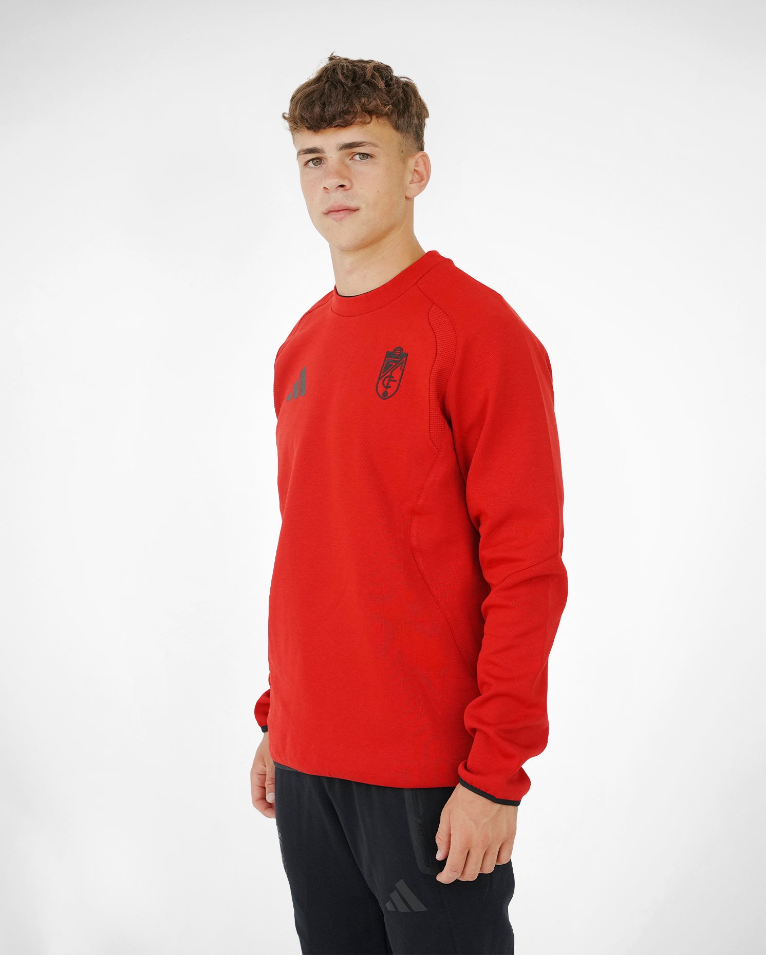 Sudadera Travel Roja Hombre adidas 26-27