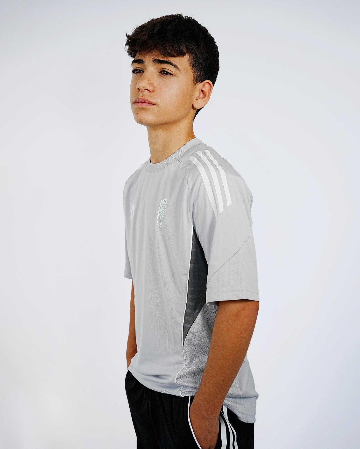 Camiseta Entreno Gris Niño Adidas 25-26