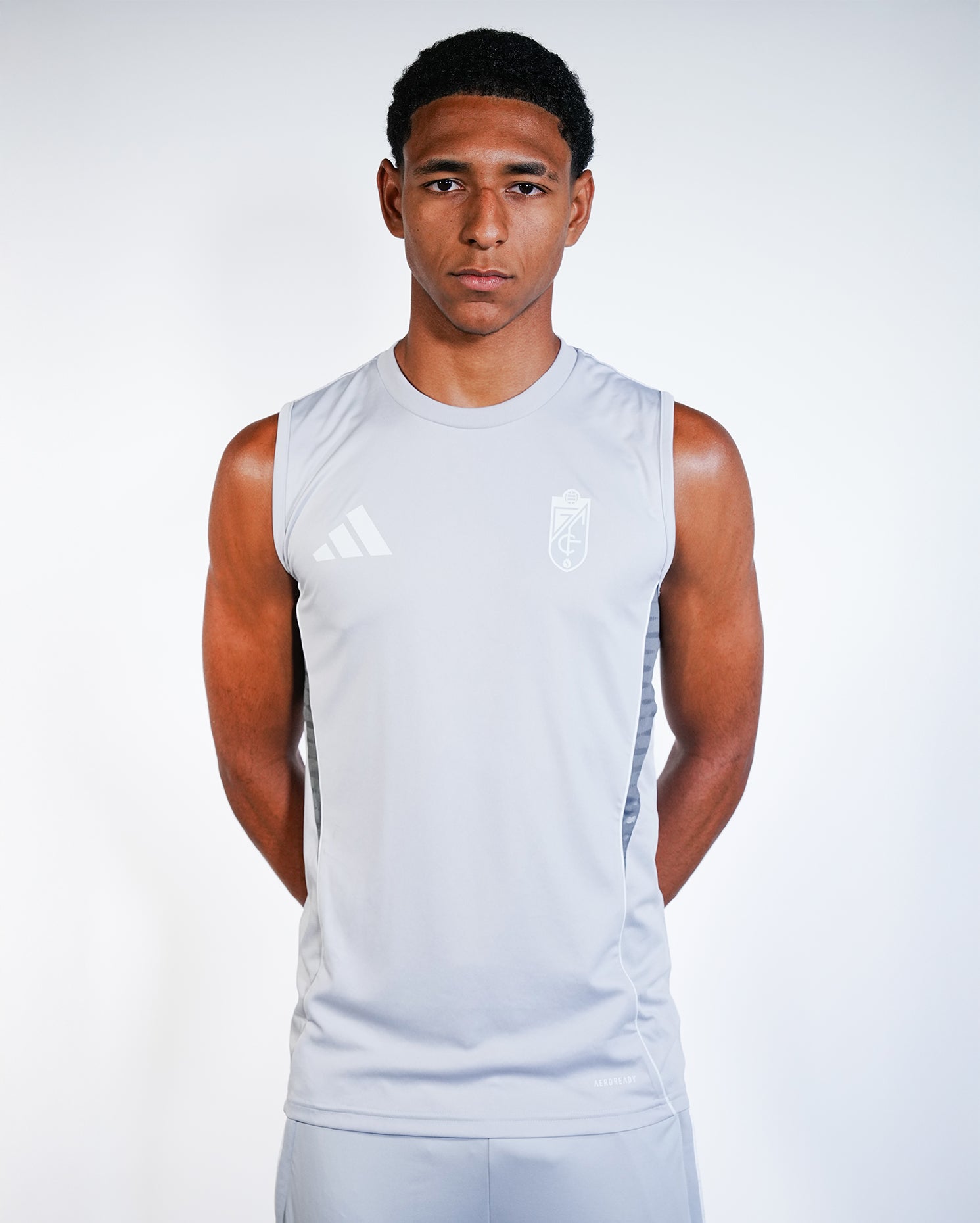 Camiseta Entreno Sin Mangas Gris Hombre adidas 25-26